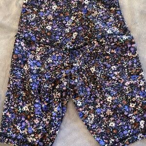 Lululemon short